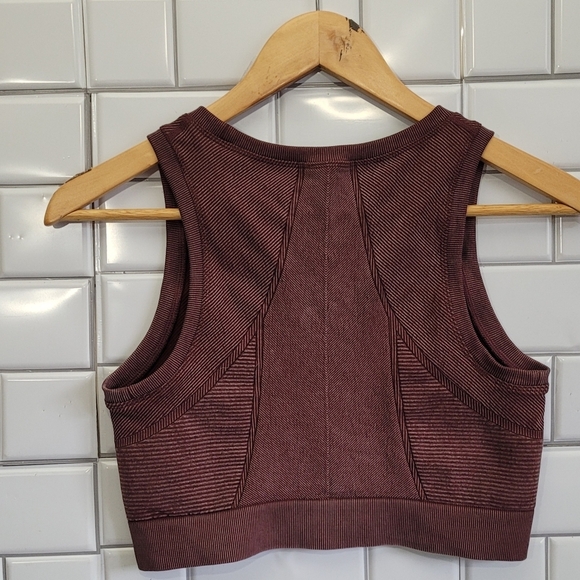 Women’s Crew Neck Style Sports Athletic Bra Full Coverage Wireless TexturedColo - Picture 5 of 5